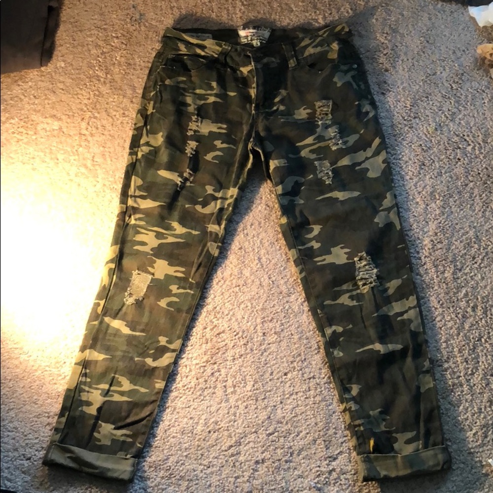 Camp pants